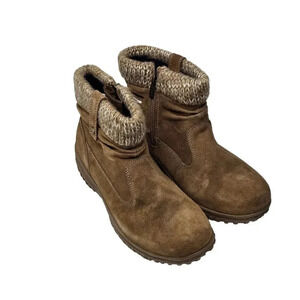 Khombu Laura Women’s All-Season brown ankle Boot Size 10